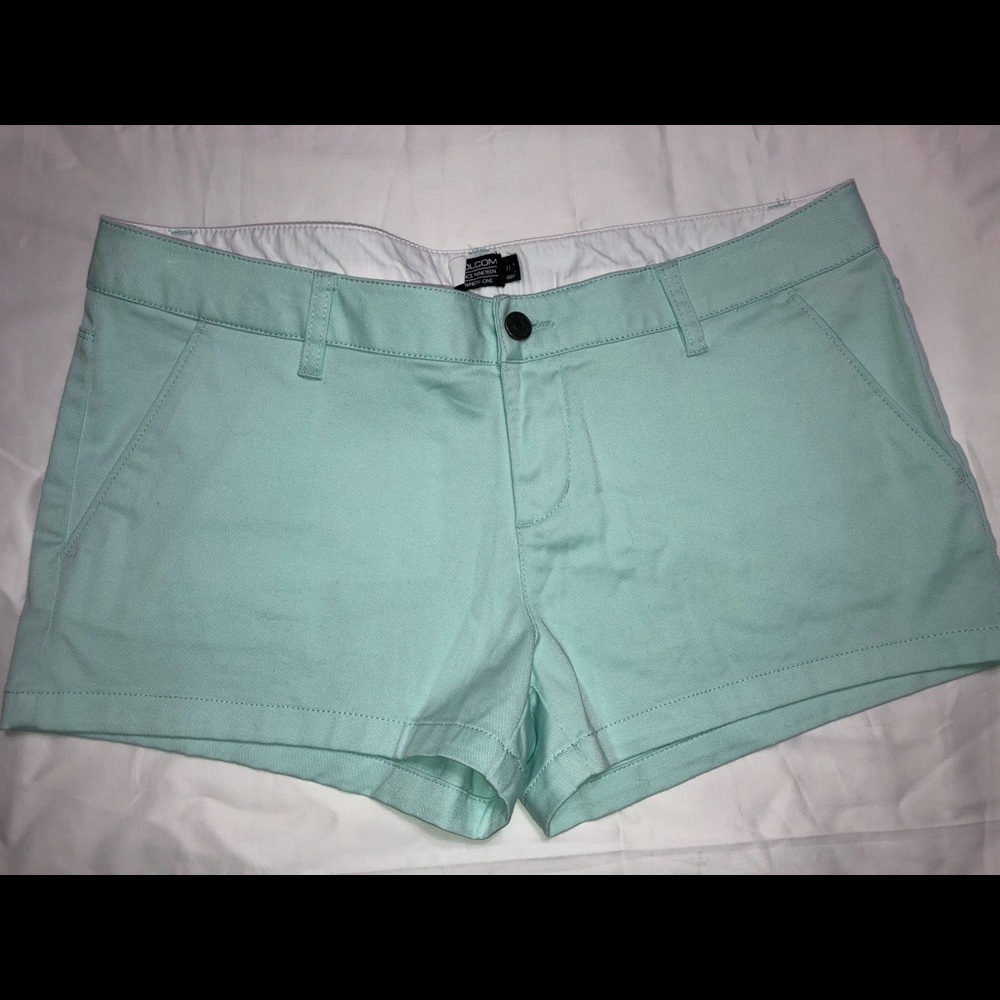 Volcom shorts